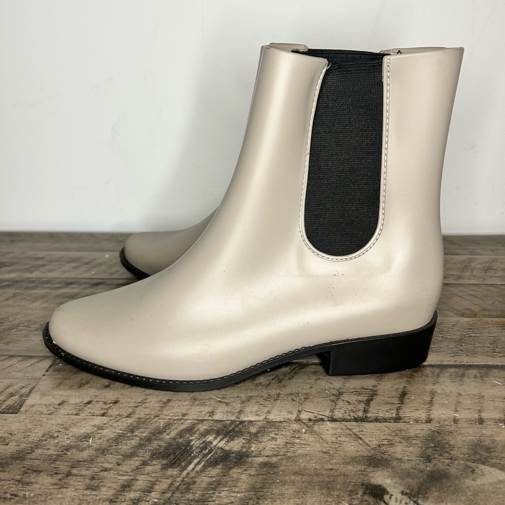 Melissa Chelsea Grey Rain Boot NWOT